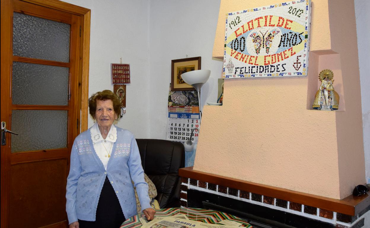 Clotilde Veniel en su casa. 