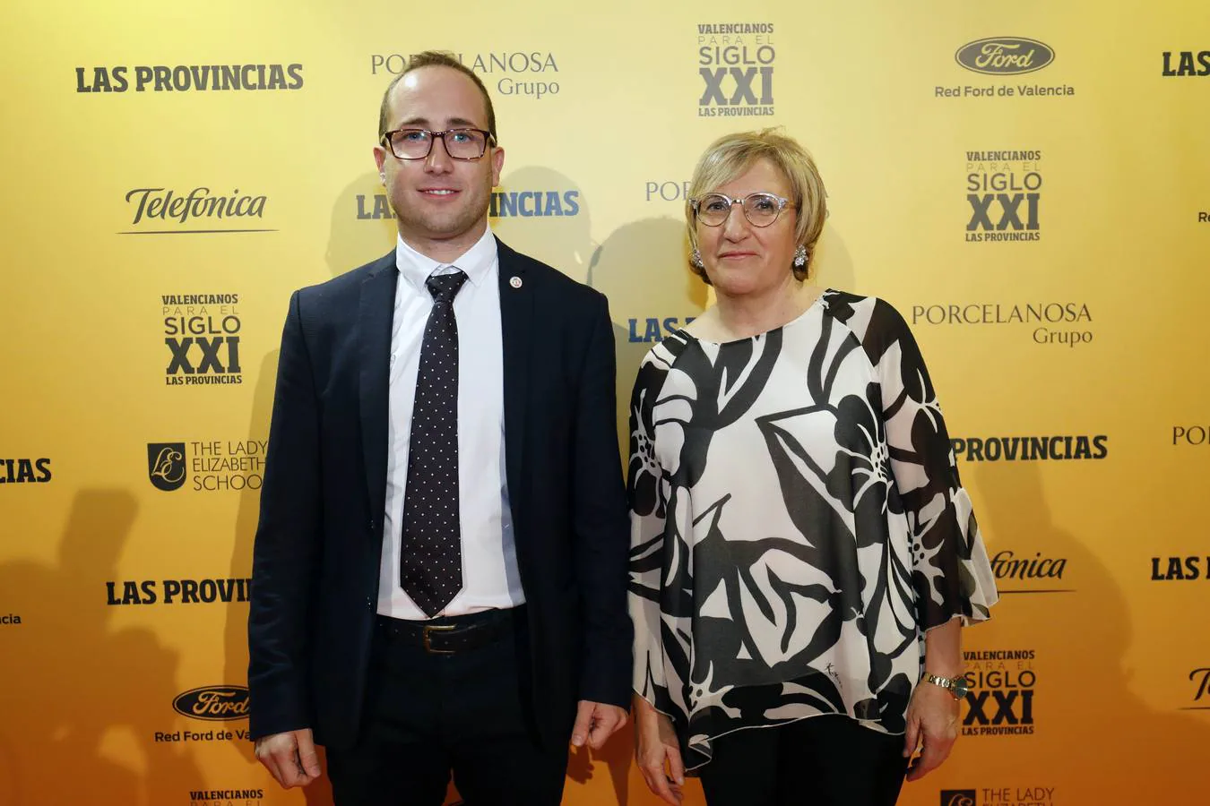 La consellera de Sanidad, Ana Barceló, junto a su director de gabinete, Jose Martínez Rubio.