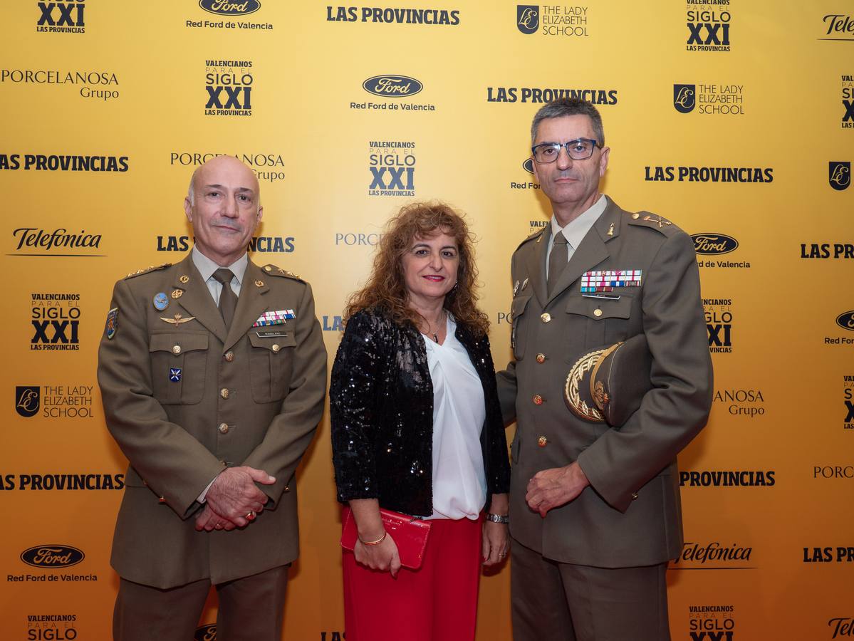 El coronel Enrique Manglano y el general de brigada Miguel Ángel Guil con su mujer.