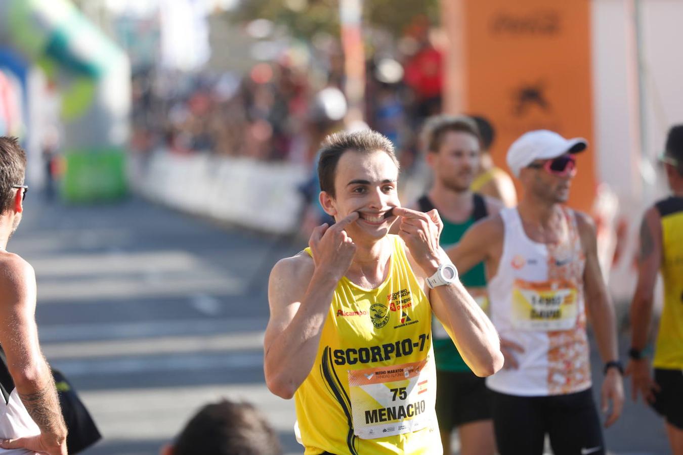 Fotos: Las imágenes más curiosas del Medio Maratón