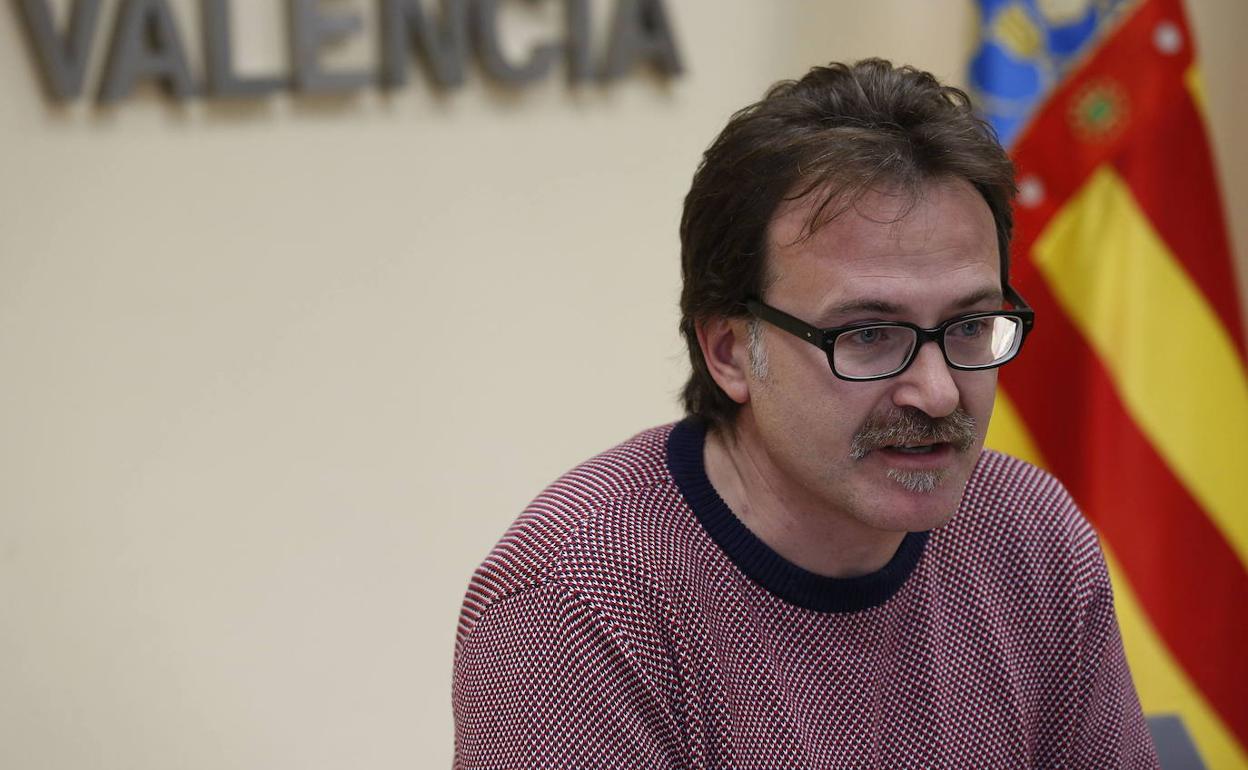 El concejal de Movilidad Sostenible del Ayuntamiento de Valencia y presidente de la EMT, Giuseppe Grezzi.