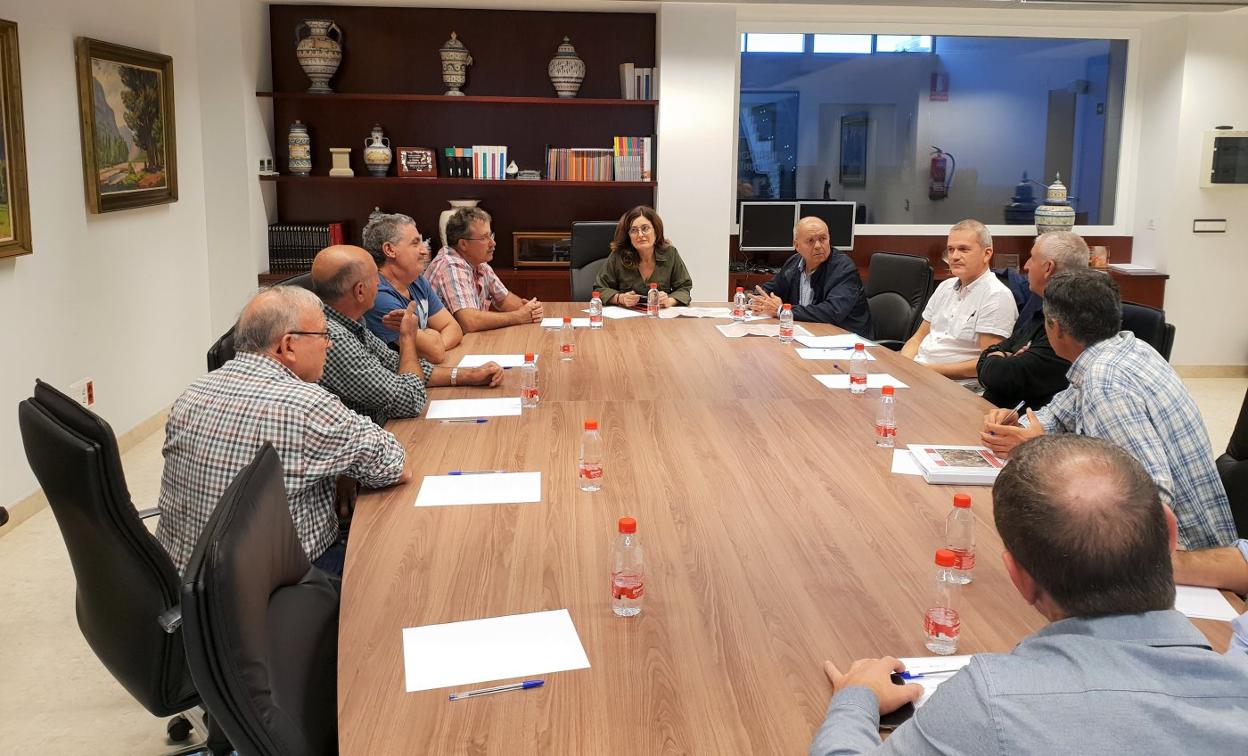 Un instante de la conversación que tuvo lugar en el ayuntamiento. 