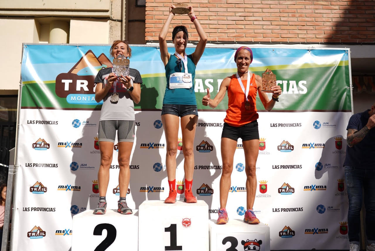 Ganadoras de la 15K del trail de Montanejos: Cristina Dominguez Civera, Nati Alcover Grau y Raquel Jovaní Ortí