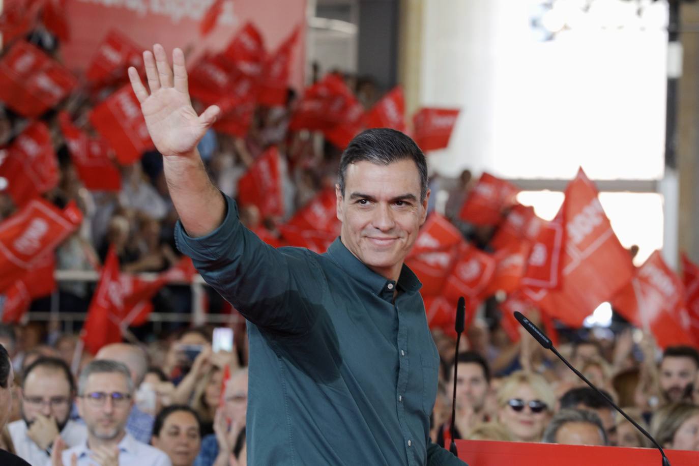 Pedro Sánchez interviene en un acto en Mislata