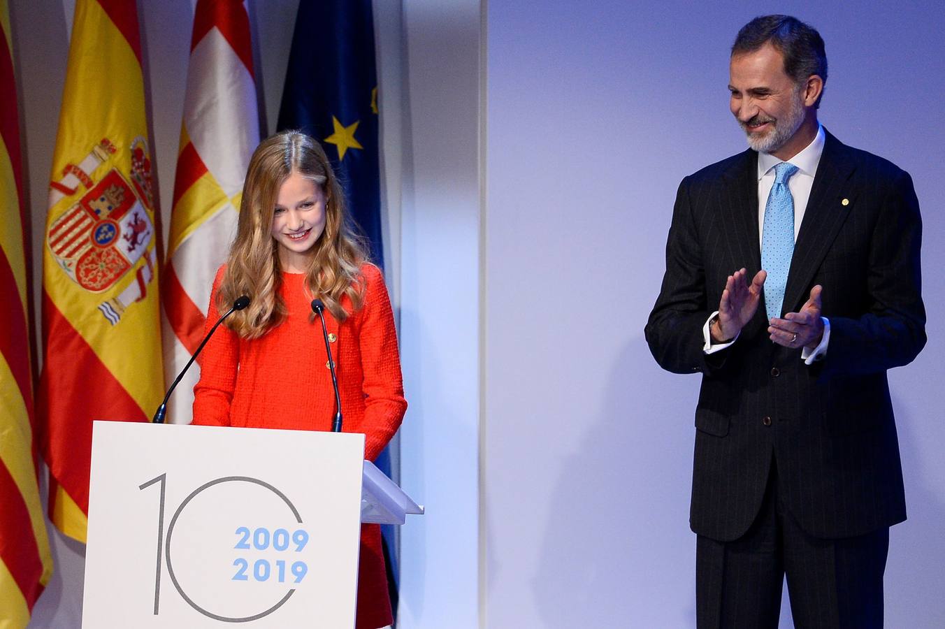 Felipe VI ha tenido palabras para el debut de la princesa Leonor en un acto en Cataluña (habló previamente) para iniciar su intervención bromeando con el hecho de que su hija se lo había dejado difícil.