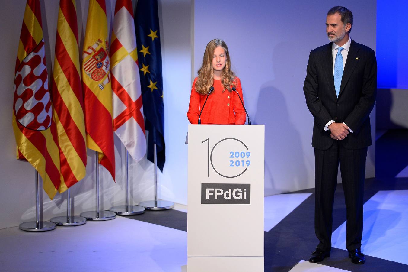 Felipe VI ha tenido palabras para el debut de la princesa Leonor en un acto en Cataluña (habló previamente) para iniciar su intervención bromeando con el hecho de que su hija se lo había dejado difícil.