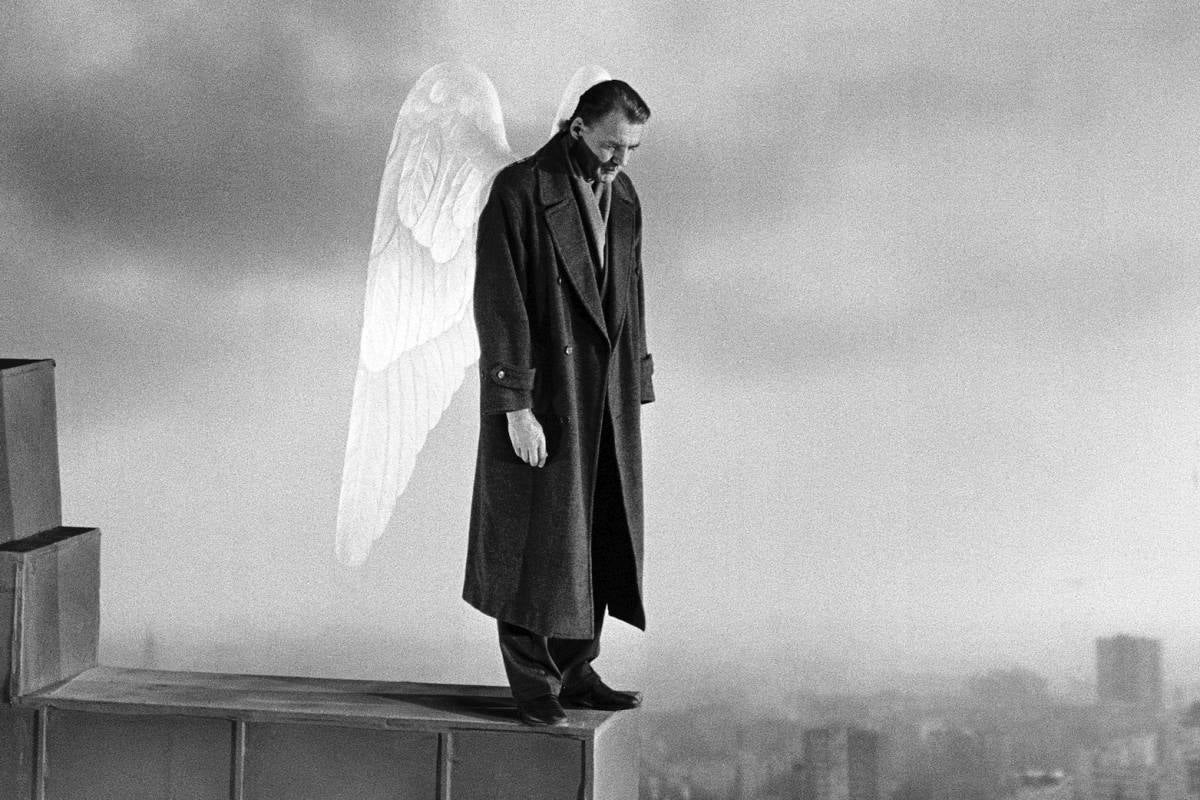 5. 'EL CIELO SOBRE BERLÍN' (1987). Faltaba poco para que el muro cayera cuando se estrenó este clásico pensado para remover conciencias.