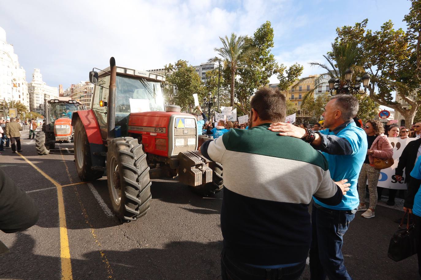 Fotos: Manifestación contra la pacificación de la CV-500