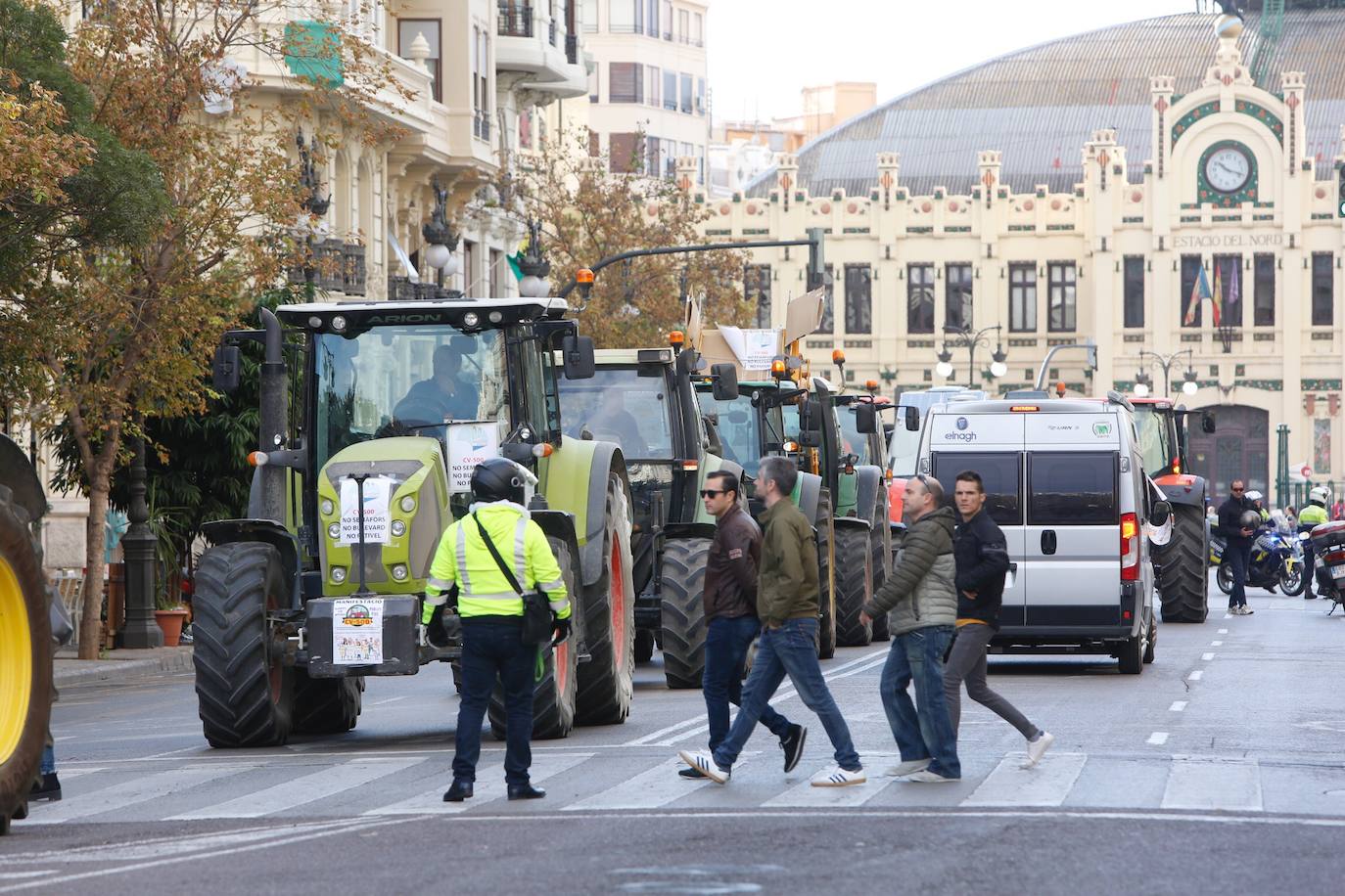 Fotos: Manifestación contra la pacificación de la CV-500