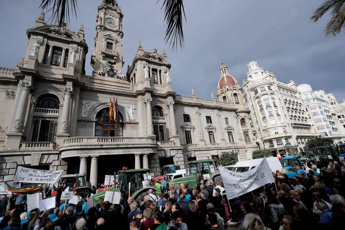 Fotos: Manifestación contra la pacificación de la CV-500