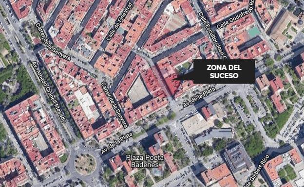 Tres heridos por inhalación de humo en el incendio de una vivienda en Valencia