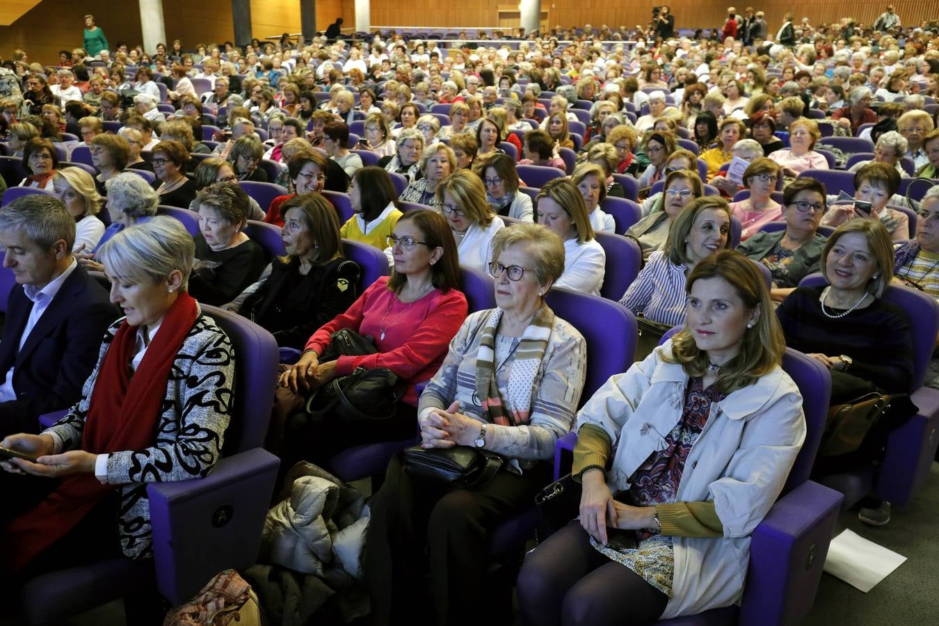 Asistentes y conferenciantes en la 5ª. edición de la jornada Dirigiendo Hogares en Valencia