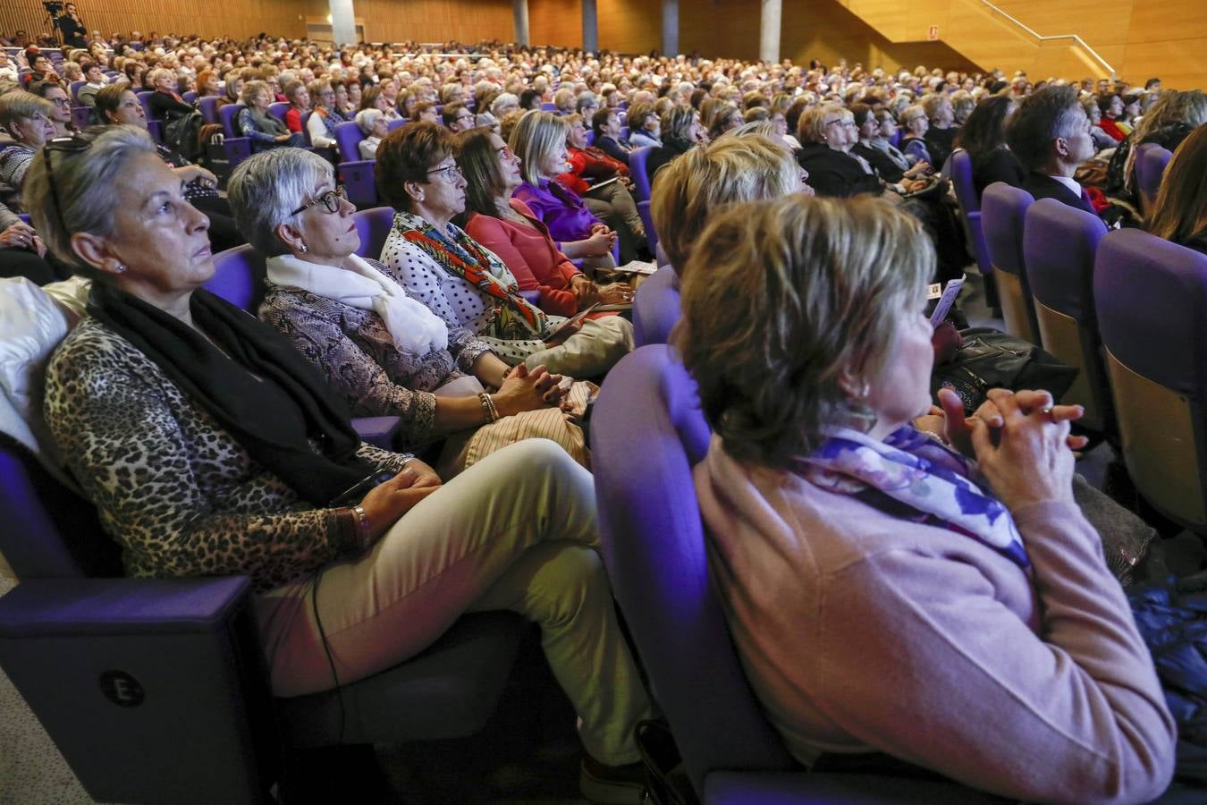 Asistentes y conferenciantes en la 5ª. edición de la jornada Dirigiendo Hogares en Valencia