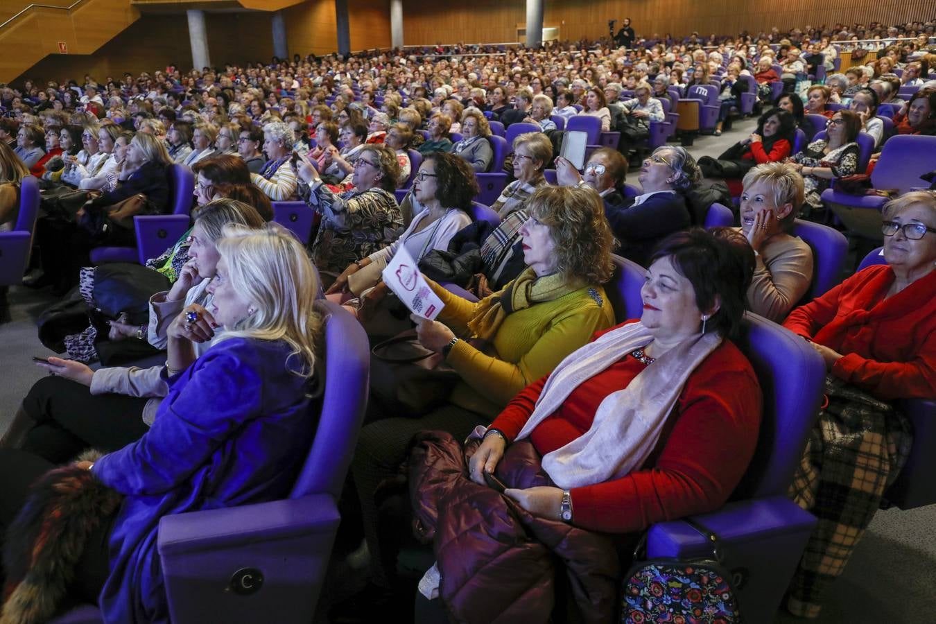 Asistentes y conferenciantes en la 5ª. edición de la jornada Dirigiendo Hogares en Valencia