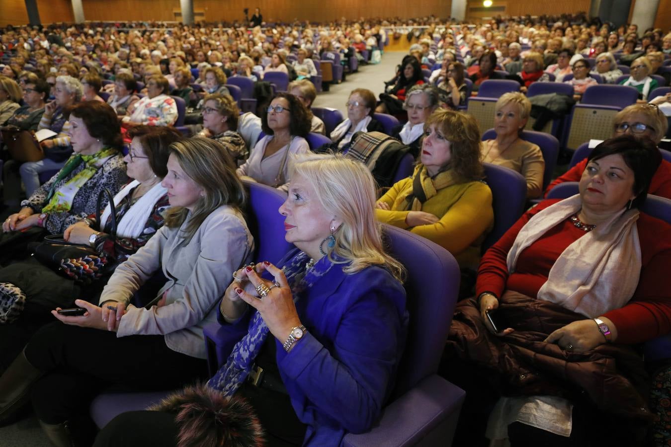 Asistentes y conferenciantes en la 5ª. edición de la jornada Dirigiendo Hogares en Valencia