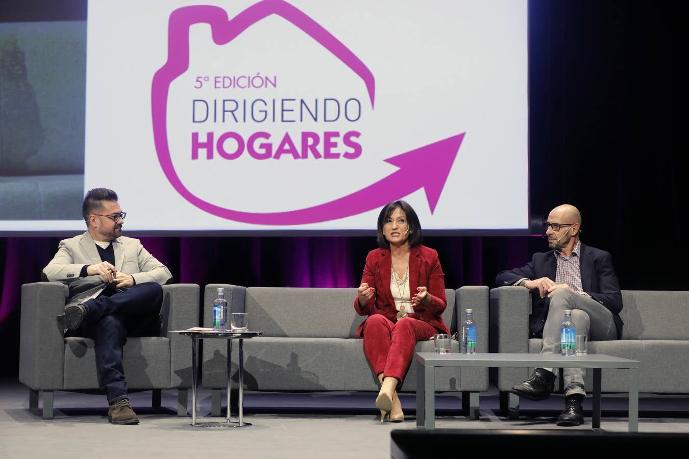 Asistentes y conferenciantes en la 5ª. edición de la jornada Dirigiendo Hogares en Valencia