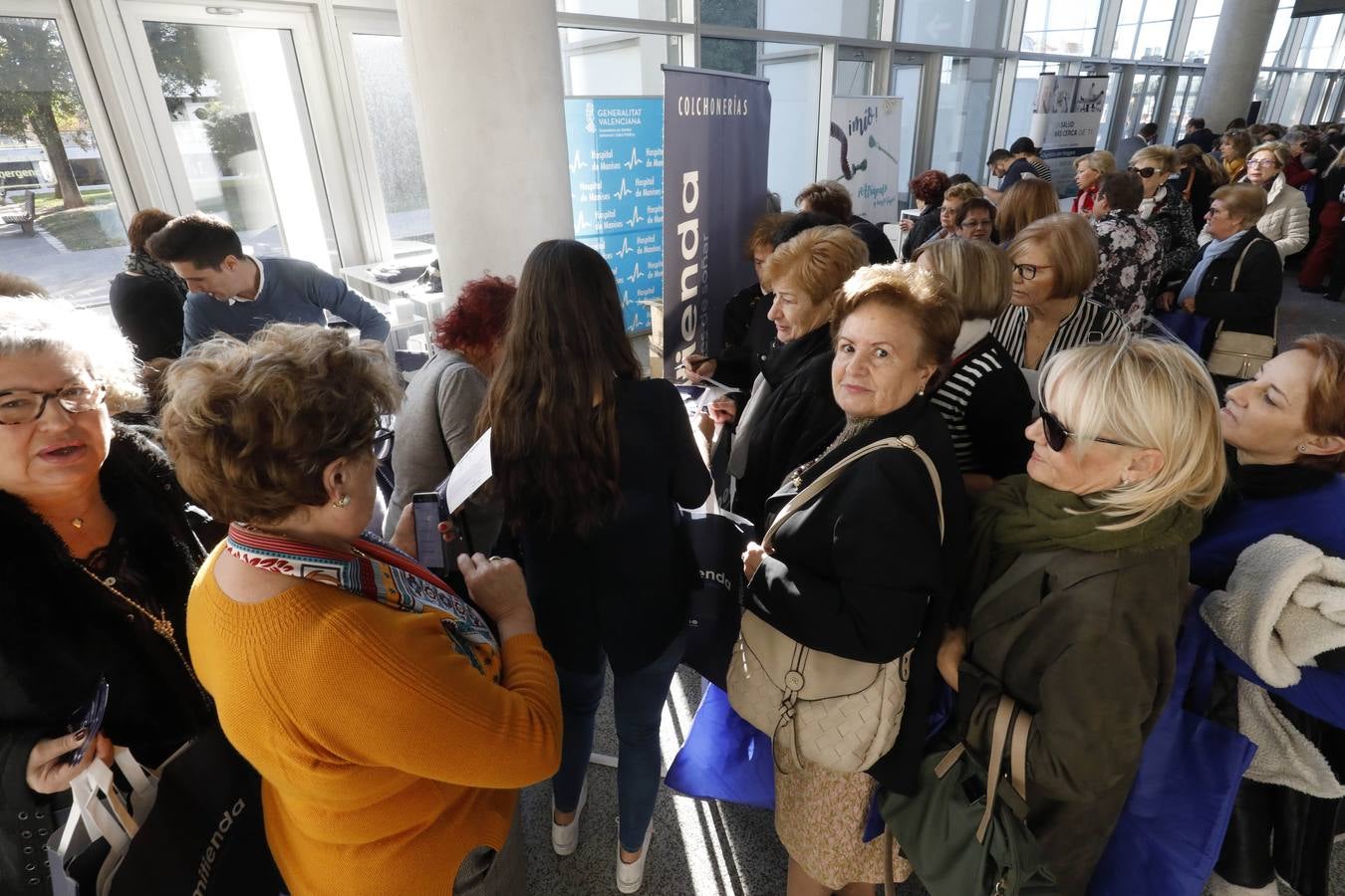 Asistentes y conferenciantes en la 5ª. edición de la jornada Dirigiendo Hogares en Valencia