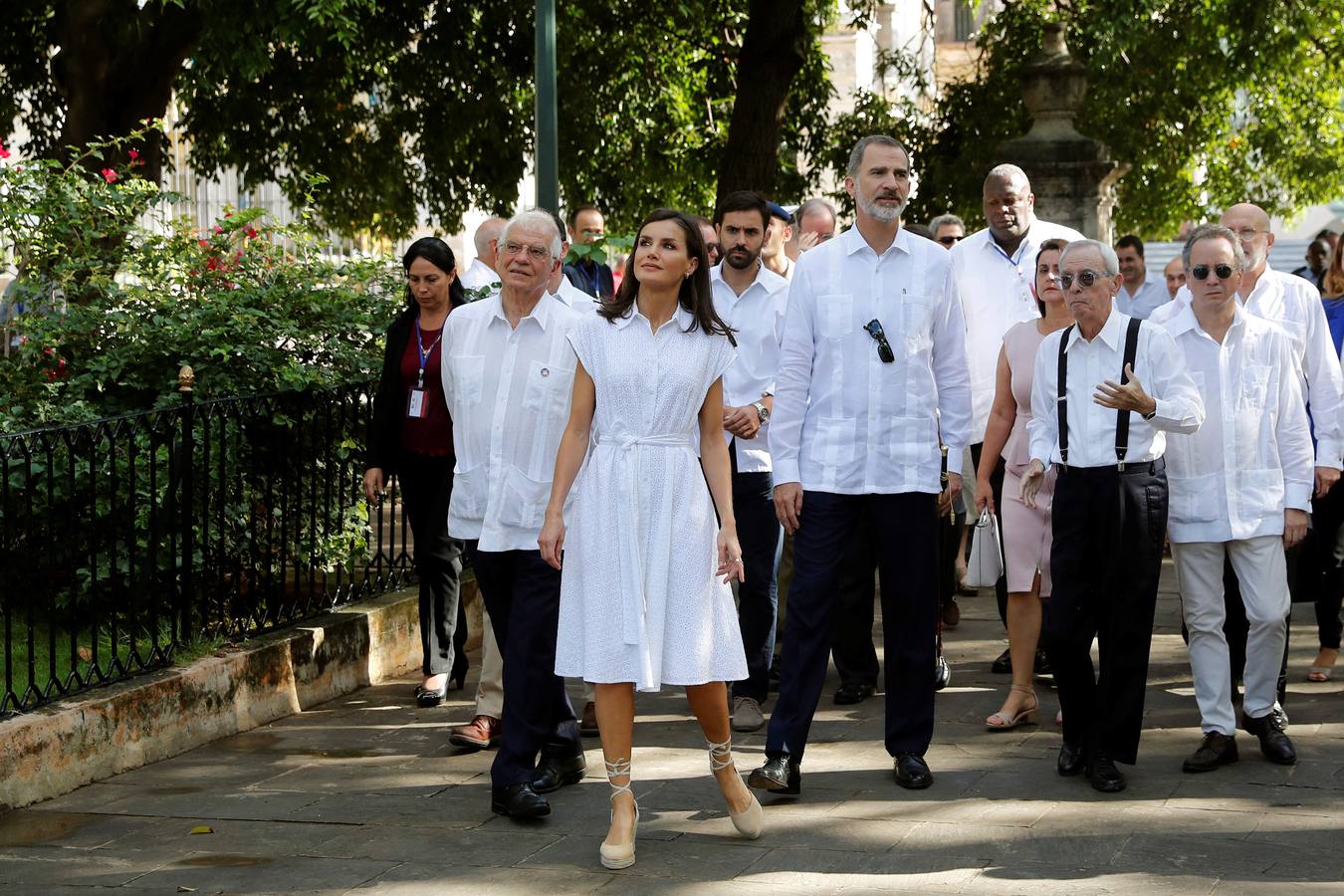 Felipe VI y doña Letizia se pasean por la Habana vieja durante el viaje oficial