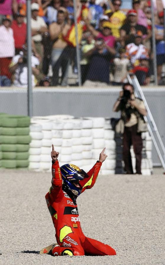 Jorge Lorenzo tiene costumbre de celebrar de forma especial sus triunfos en MotoGP, sobre todo si es la primera vez que gana en un determinado circuito. 