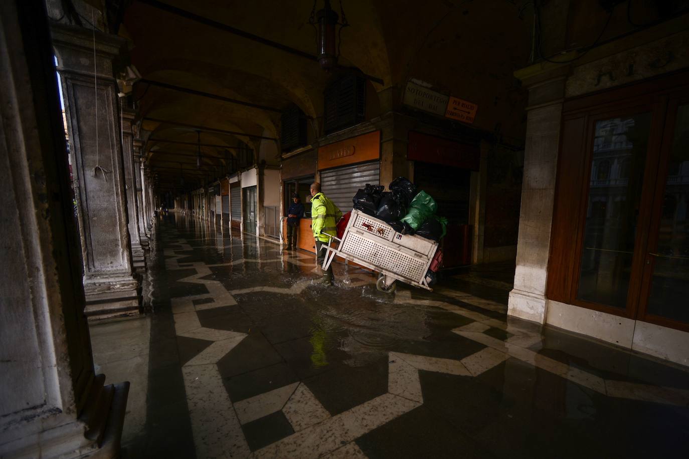 Venecia, destrozada por la peor 'acqua alta' del último medio siglo