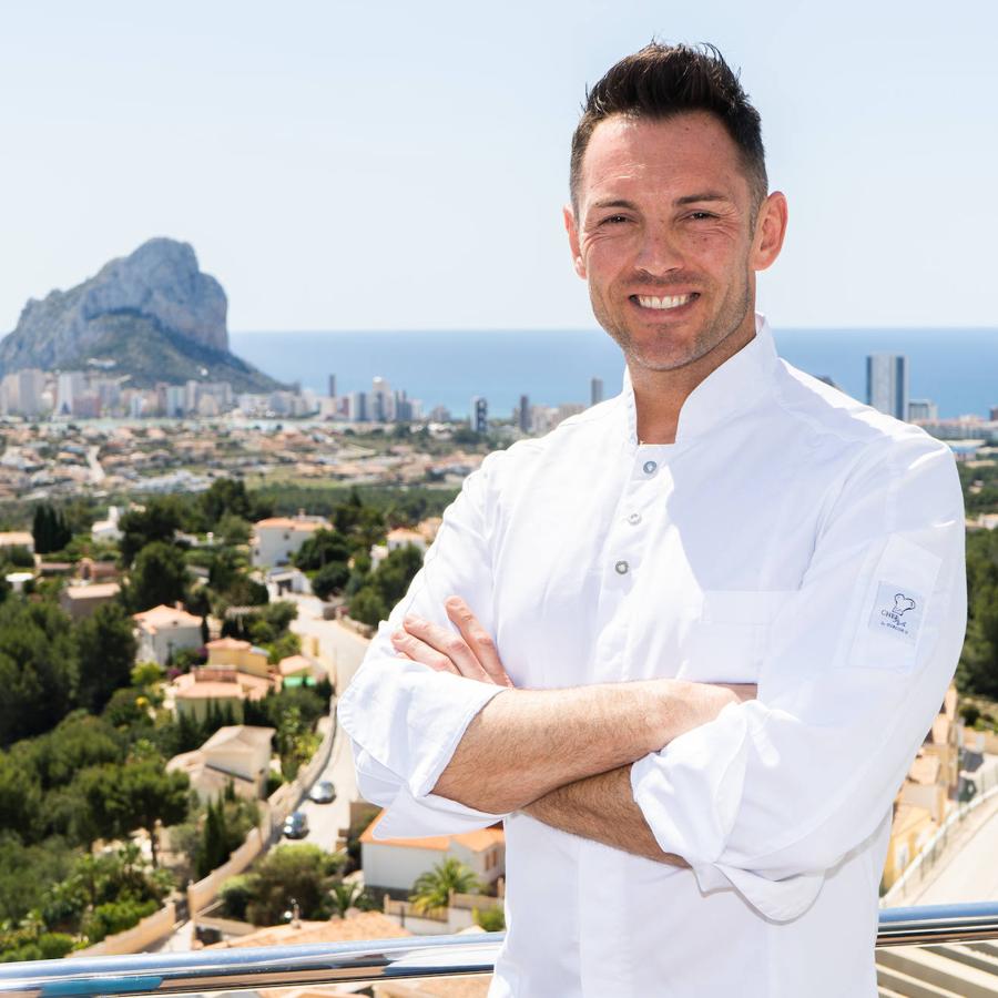 El restaurante Orobianco de Calpe logró una estrella en la Guía 2019. El cocinero Ferdinando Bernardi es el artífice de la proeza.