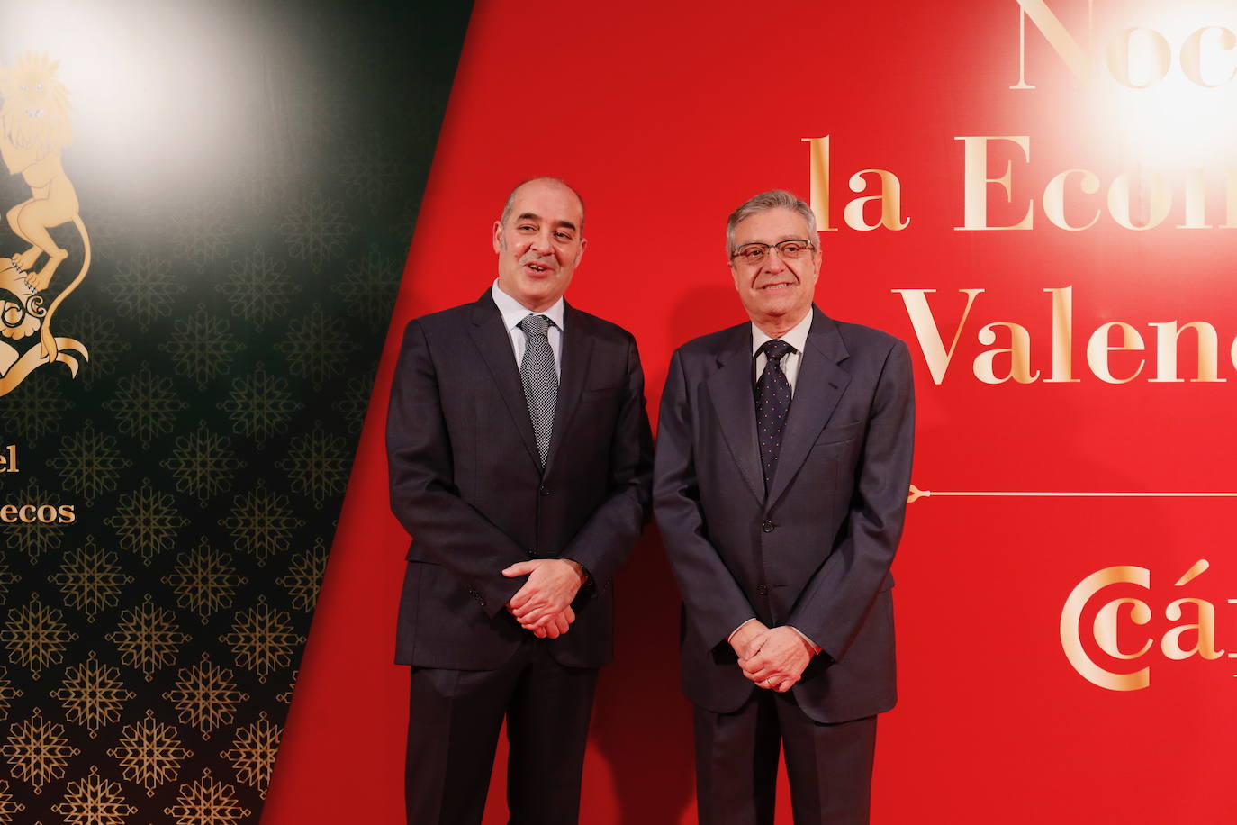 Cámara Valencia organiza un año más el encuentro económico con más de mil personas en el Palacio de Congresos para vivir la entrega de los Premios Cámara 2019 a Tejidos Royo, Power Electronics España, Alfatec Sistemas, IVI RMA Global y Francisco Lorente. En la cita celebrada en la ciudad de Valencia se dieron cita diferentes personalidades de todos los ámbitos de la sociedad valenciana.