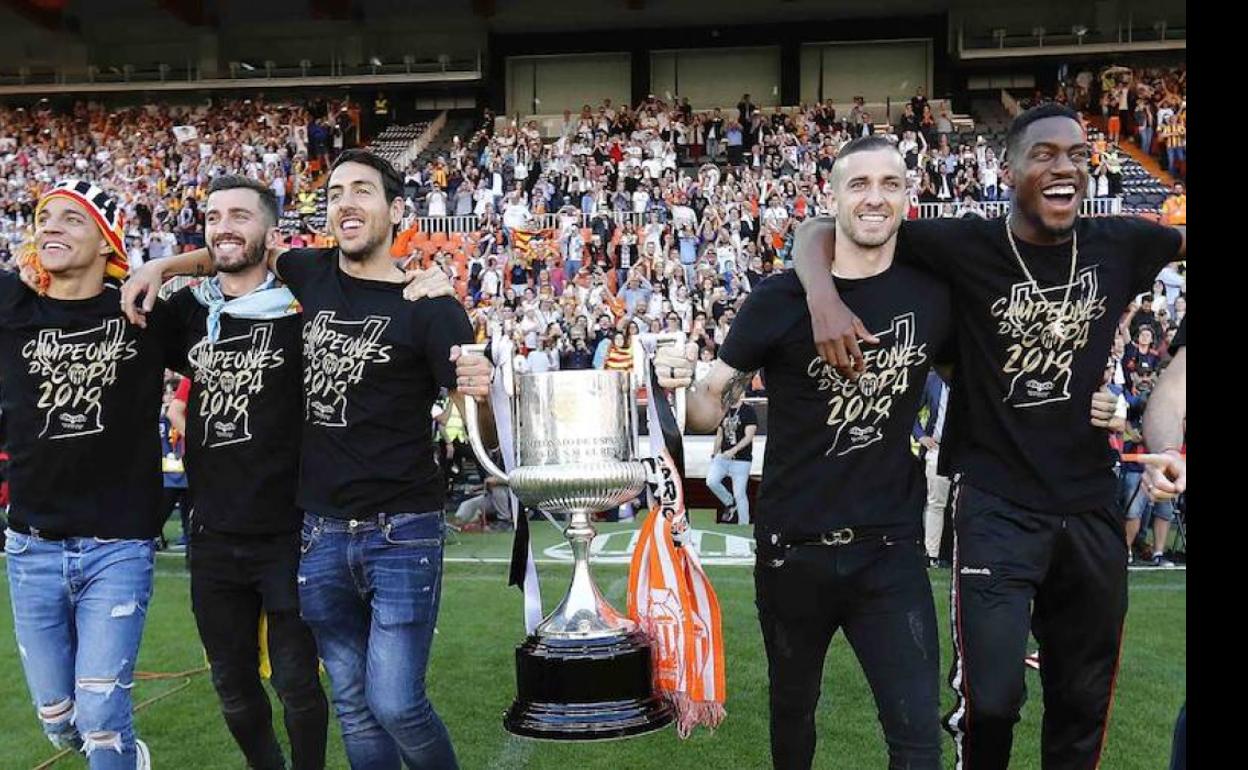 Rodrigo, Gayà, Parejo, Kondogbia y Jaume, en Mestalla