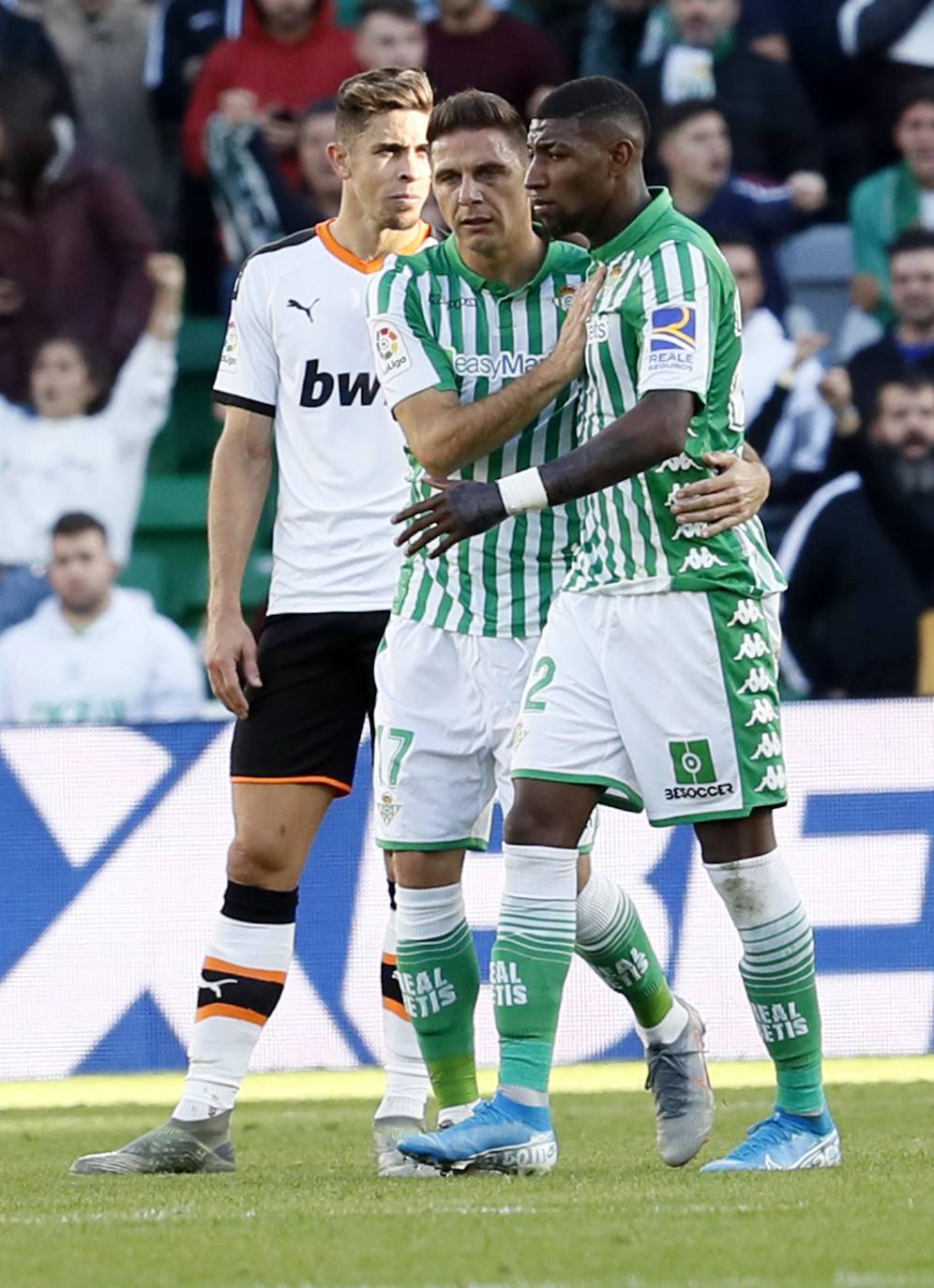 El conjunto blanquinegro se deja remontar un encuentro en el que Maxi Gómez abrió la lata y dos exvalencianistas hicieron los goles del Betis