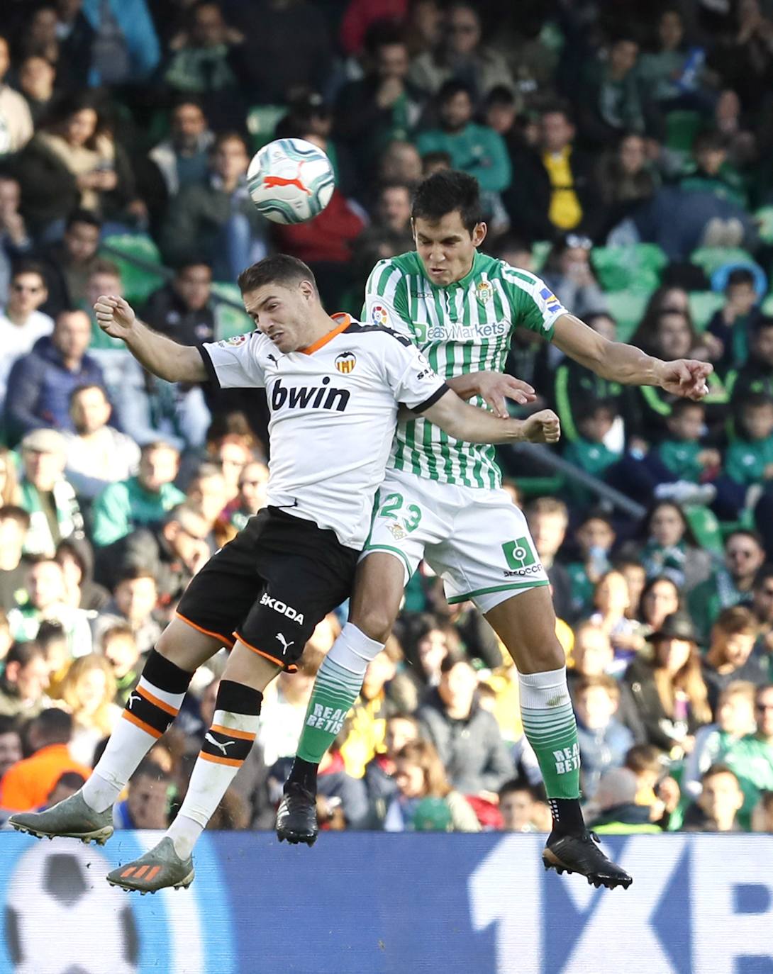 El conjunto blanquinegro se deja remontar un encuentro en el que Maxi Gómez abrió la lata y dos exvalencianistas hicieron los goles del Betis