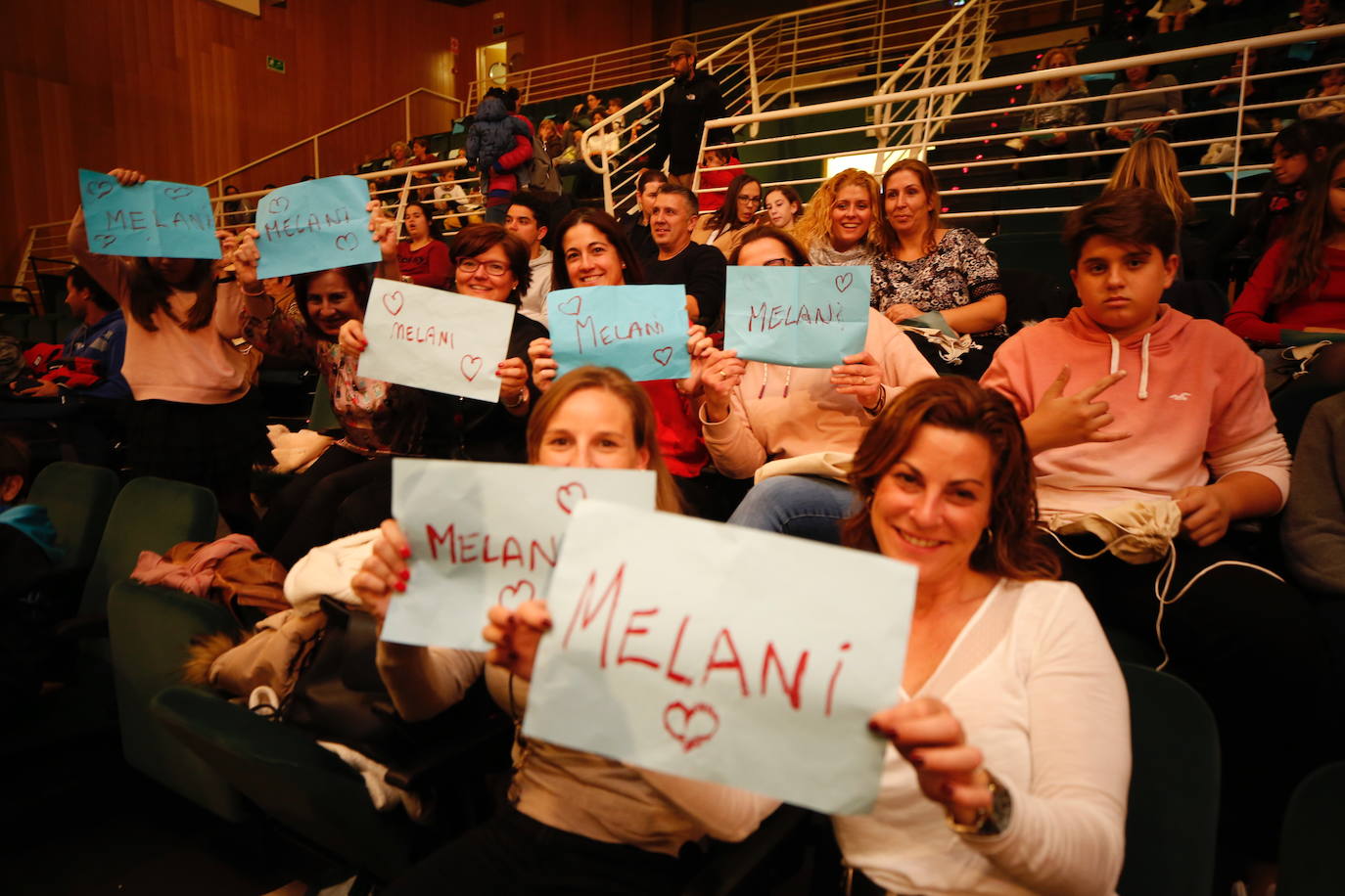 Fotos: l&#039;Eliana vive con Melani la final de Eurovisión Junior 2019