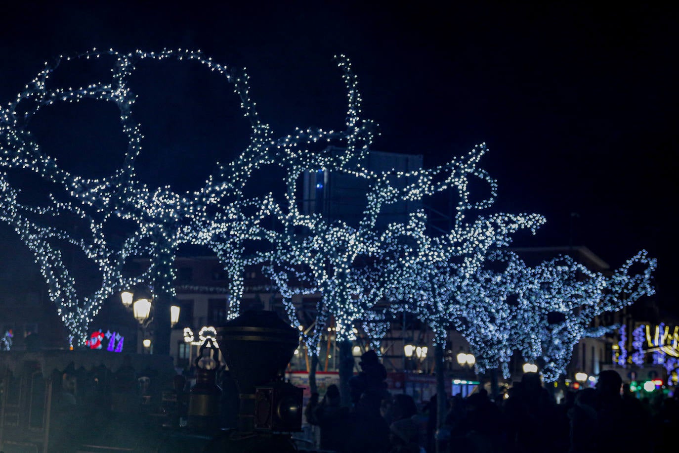 Torrejón de Ardoz (Madrid), capital europea de la Navidad, inaugura el encendido navideño con un espectáculo de luz único en toda España