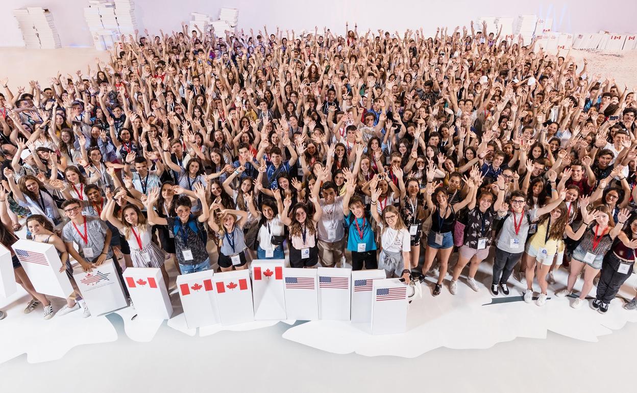Becas Amancio Ortega: más de 10.000 alumnos de 4º de la ESO, muchos de Valencia, se examinan para lograr una de las 600 becas para estudiar en EEUU y Canadá