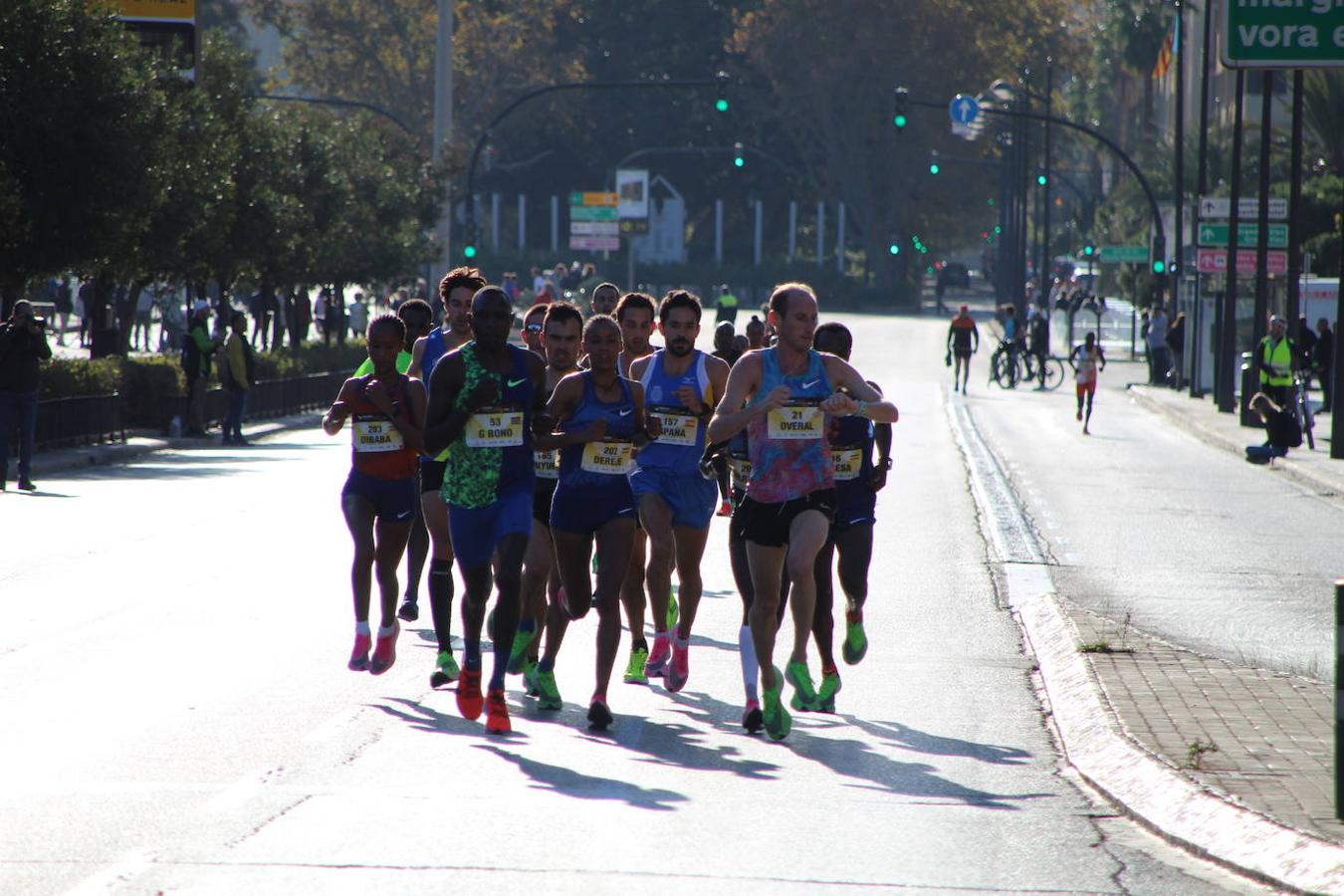 Fotos: Búscate en el paso por el muro del Maratón