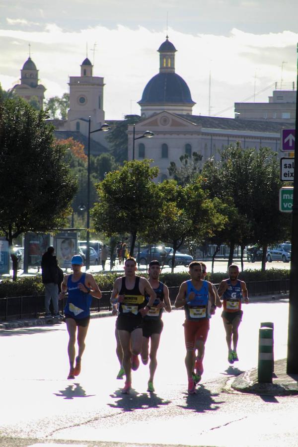 Fotos: Búscate en el paso por el muro del Maratón