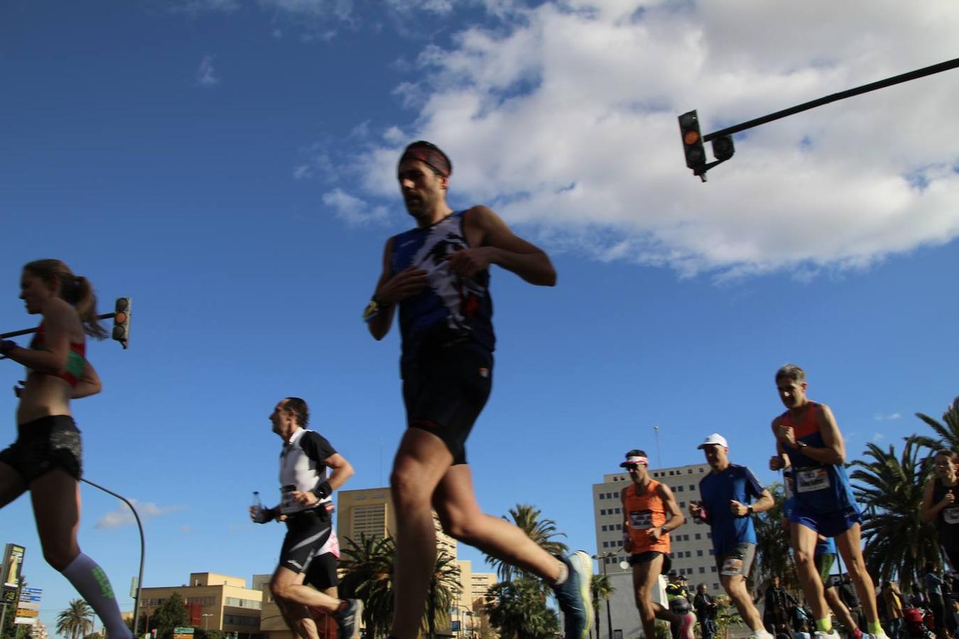 Fotos: Búscate en el paso por el muro del Maratón