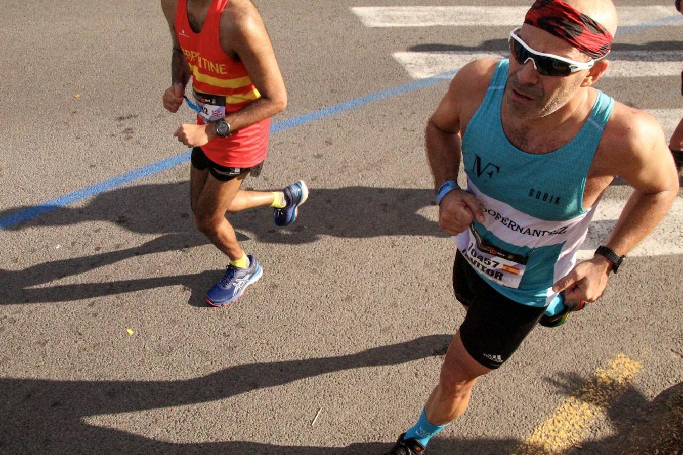 Fotos: Búscate en el paso por el muro del Maratón