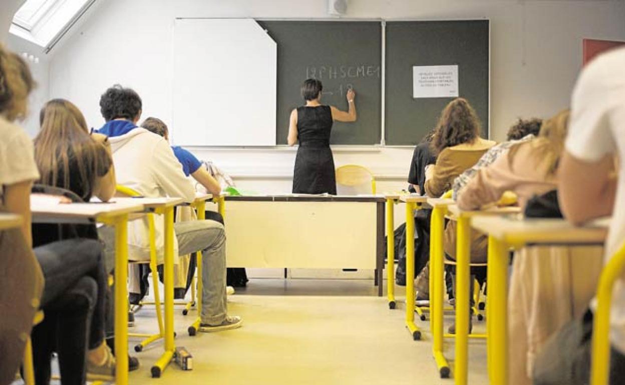 Alumnos en un instituto.