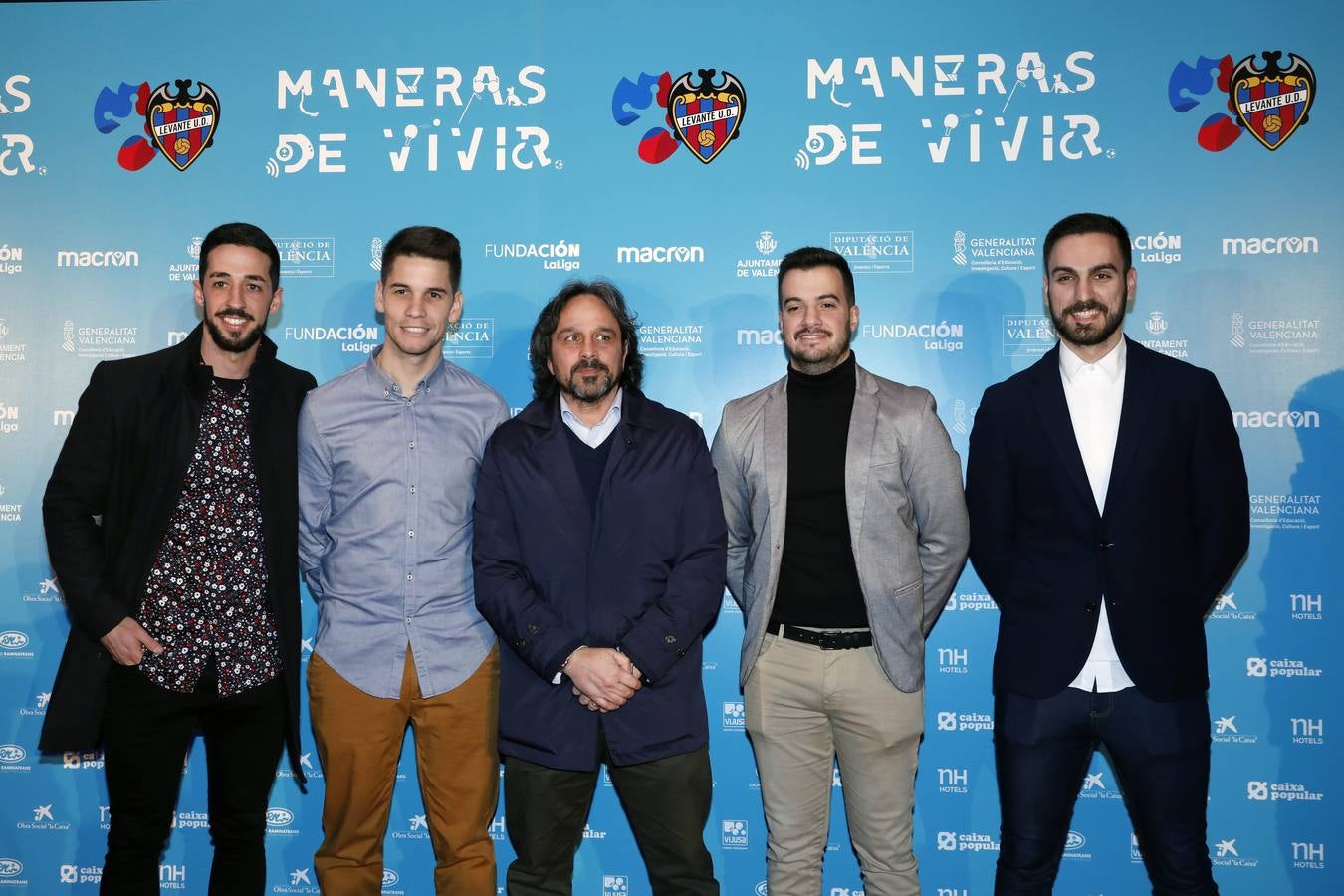 La Fundación del Levante UD ha presentado el documental 'Maneras de vivir', que narra las historias de diez deportistas vinculados al conjunto azulgrana con discapacidad.