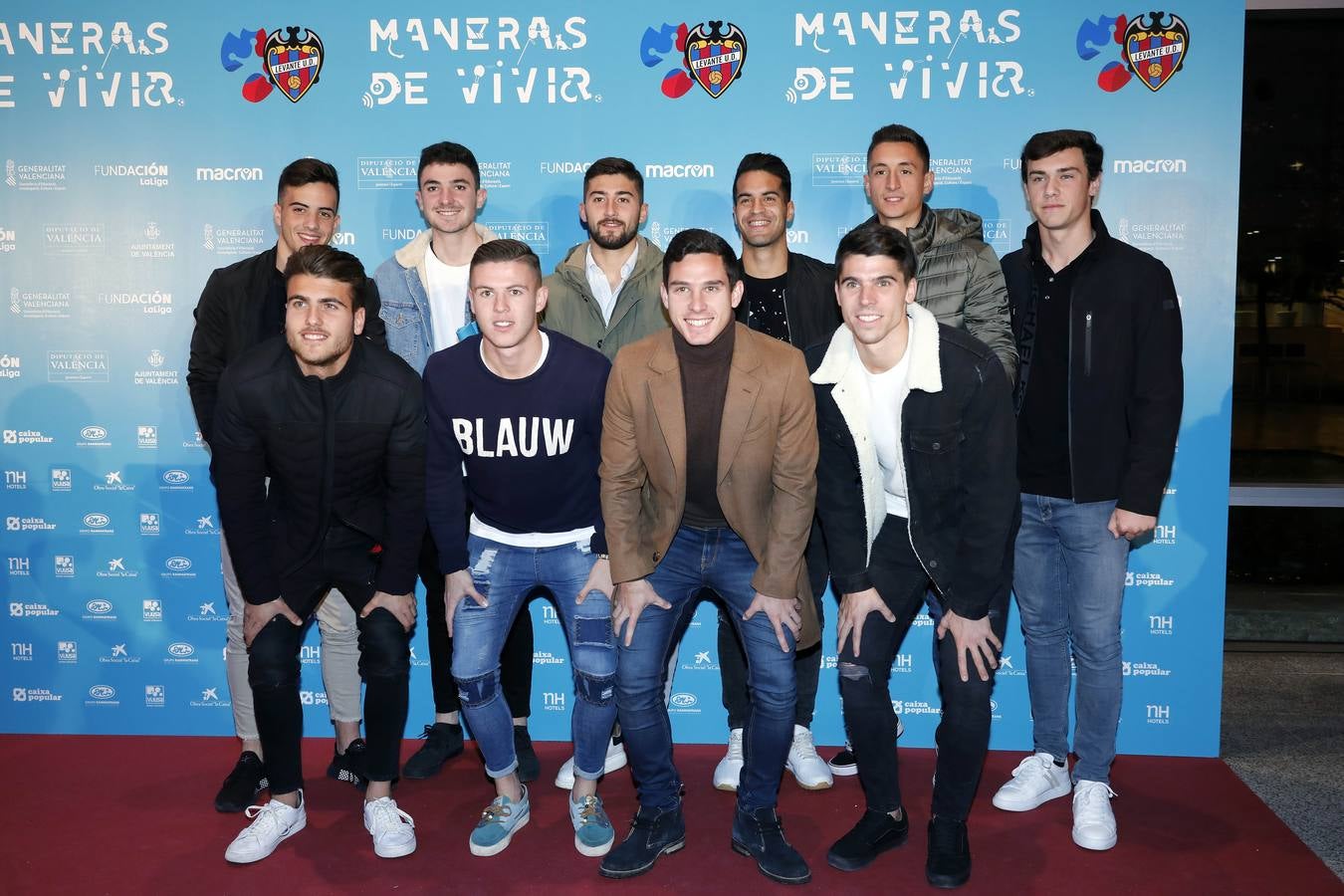 La Fundación del Levante UD ha presentado el documental 'Maneras de vivir', que narra las historias de diez deportistas vinculados al conjunto azulgrana con discapacidad.