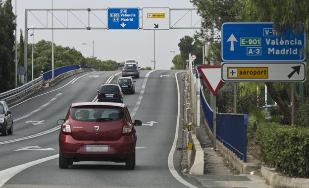 Un hombre muere atropellado cuando cruzaba la N-220 en Manises