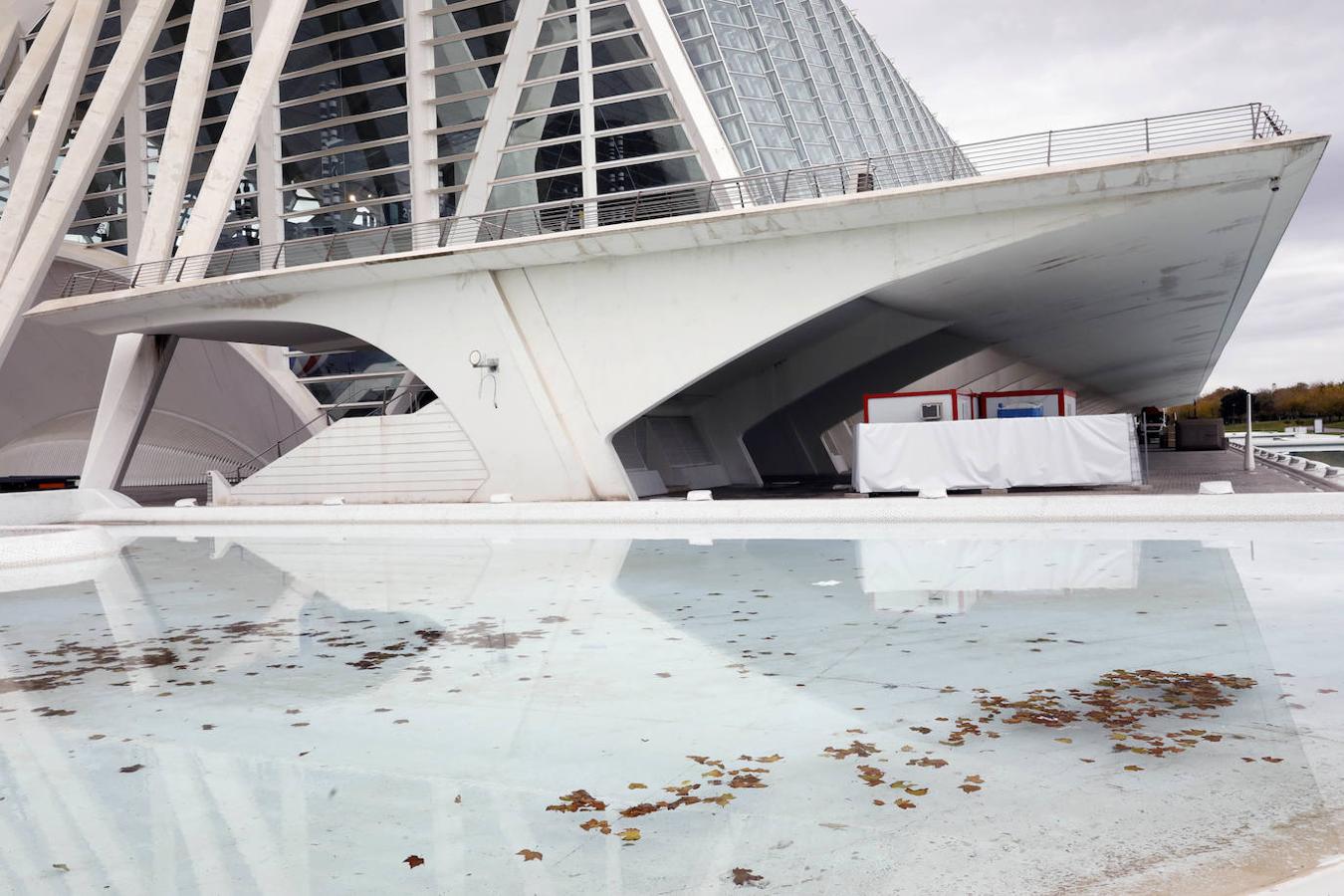 Fotos: Suciedad y falta de pintura afean la Ciudad de las Ciencias