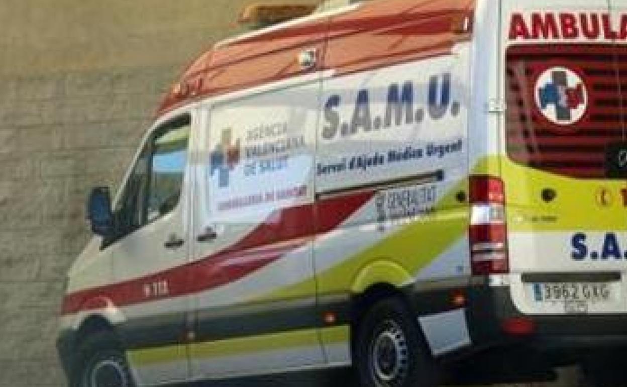 Atropellado un peatón de 63 años por una ambulancia al cruzar indebidamente en Alicante