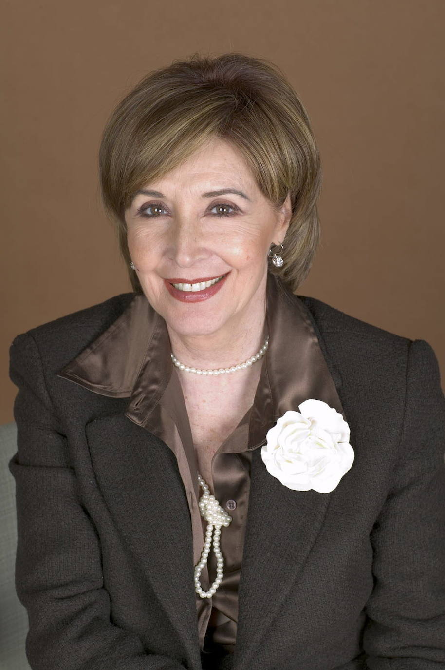Concha Velasco como Aurora Acosta