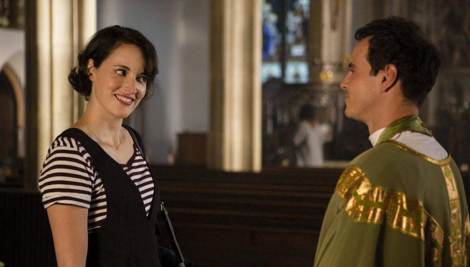 FLEABAG. Narra la vida de una joven londinense, directa, atrevida y descarada. 