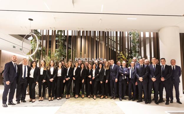 Imagen principal - Porcelanosa Grupo renueva su tienda de Sedaví de 2.000 metros cuadrados