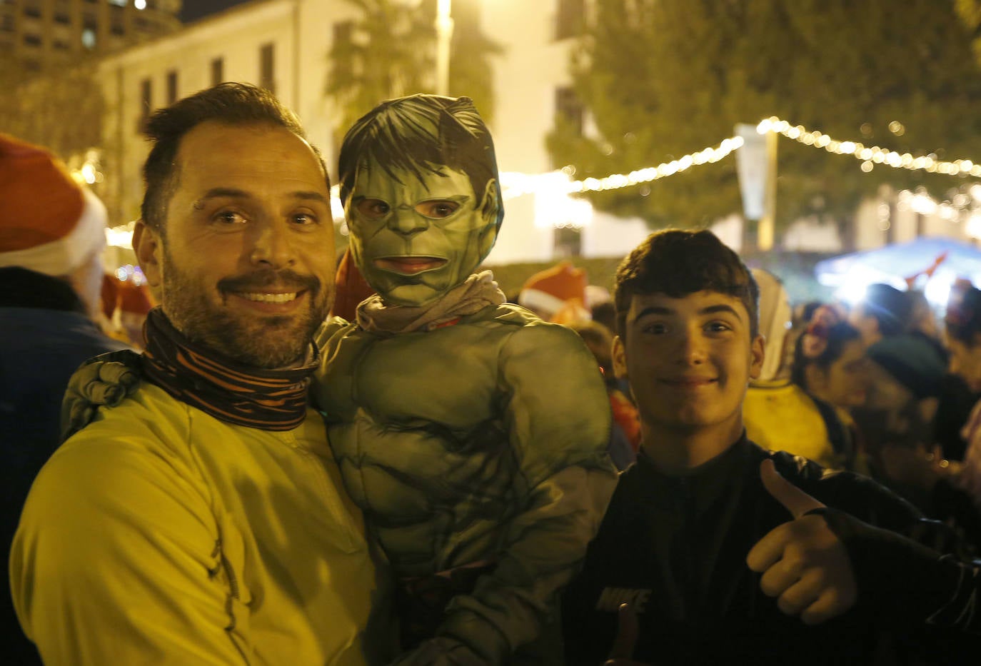 Corredores populares han despedido este lunes 30 el año 2019 con la carrera de San Silvestre de Valencia.