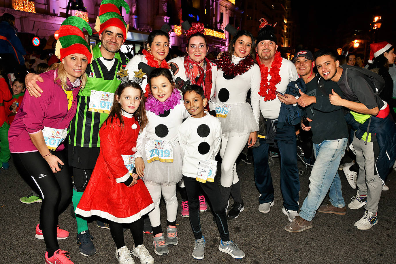 Corredores populares han despedido este lunes 30 el año 2019 con la carrera de San Silvestre de Valencia.