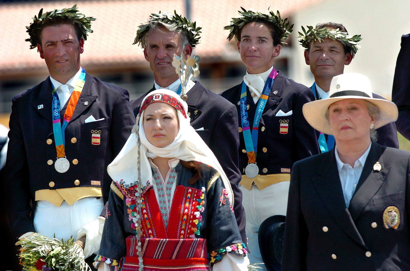 Como miembro de la Familia Real, la infanta Pilar de Borbón ha sido testigo de muchos de los acontecimientos sociales de la historia del país y como presidenta de la Federación Ecuestre Internacional y miembro del Consejo de Honor del Comité Olímpico Español ha tomado parte en muchos de los hitos de los deportistas españoles. Estos cargos la llevaron a ser jurado de los premios Príncipe de Asturias de los Deportes.