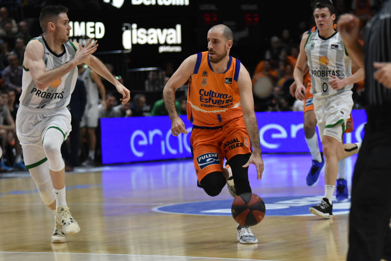 Fotos: El Valencia Basket-Joventut, en imágenes