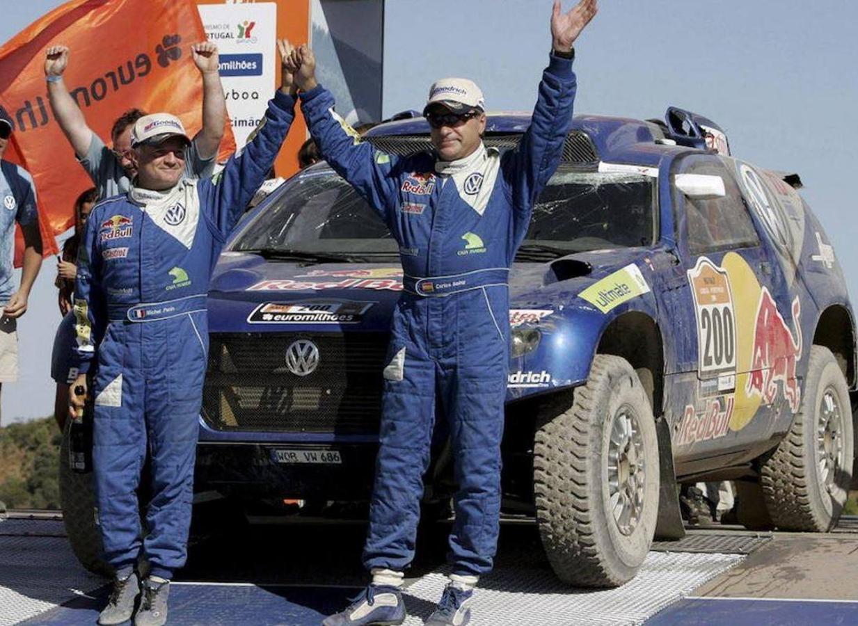 El piloto español Carlos Sainz se ha convertido en el vencedor del rally Dakar 2020 al imponerse al campeón vigente, el catarí Nasser al-Attiyah (Toyota), por 6 min y 21 segundos. El piloto, que lideró la carrera desde la tercera etapa, se proclama así ganador del rally más duro del mundo por tercera vez en su carrera tras los conseguidos en 2010 y 2018, y lo volvió a hacer como el piloto más longevo en conseguirlo, ahora con 57 años. 